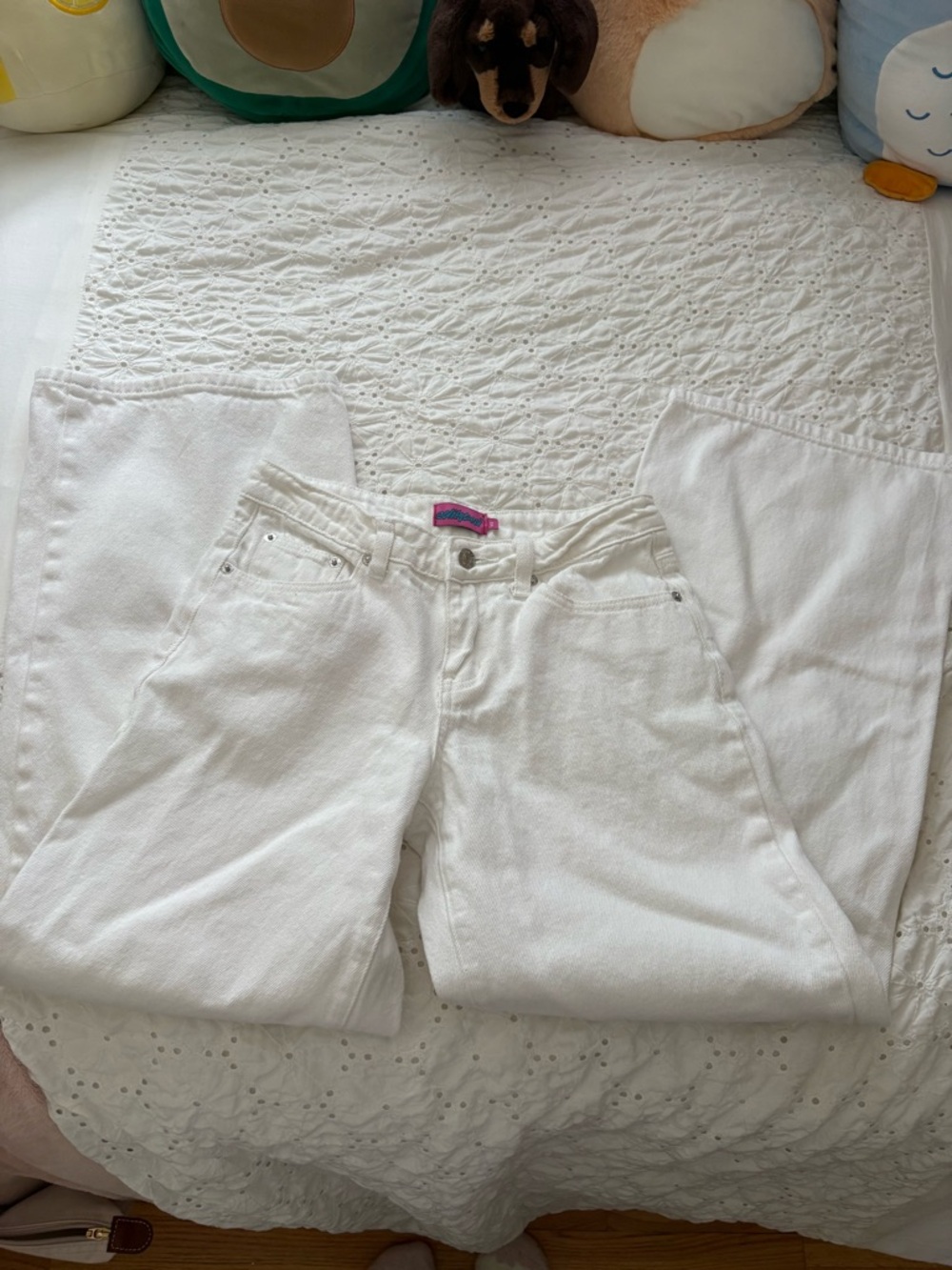 Edikted White Jeans with Pink Logo Tag